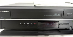 Toshiba DVR670KU DVD Recorder VCR Combo Dubbing Tested W/ Cables HDMI and Papers