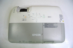 Epson EX30 H283A LCD Projector 223 Lamp Hours. NO REMOTE OR POWER CORD
