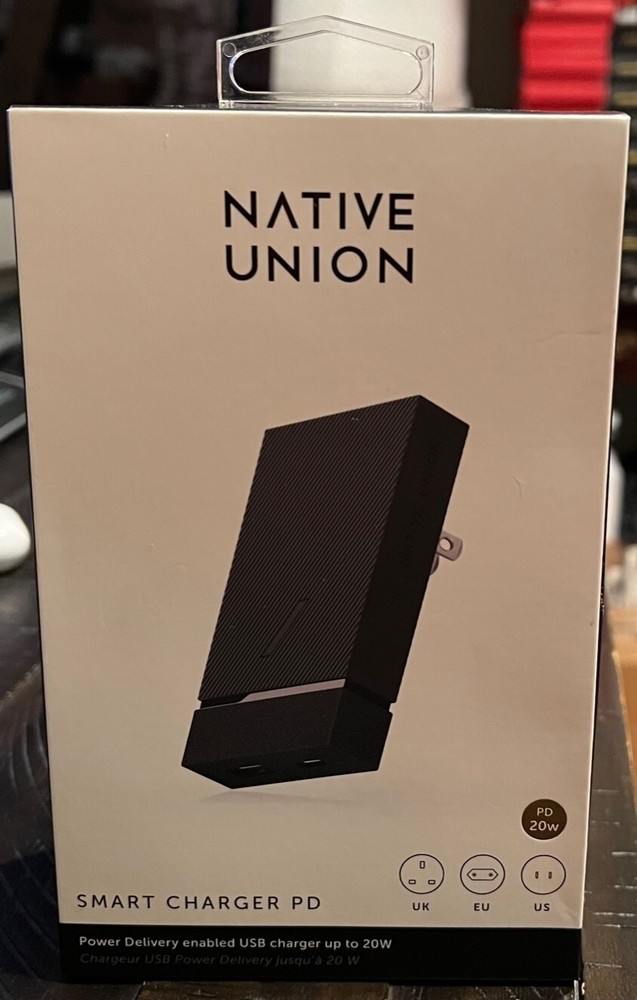 Native Union Smart Charger PD 20W Fast Wall Charging USB-A & C W/Travel Adapters