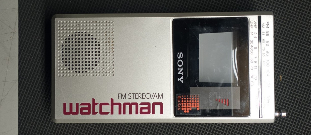 SONY WATCHMAN FD-30A Mini Portable TV AM/FM Stereo – WORKS