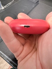 Beats by Dr. Dre Studio Buds – Beats Red