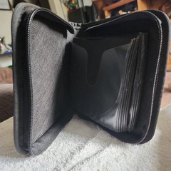 CD DVD Carry Storage Binder Holds 28 Case Logic Black Nylon Travel Case-28