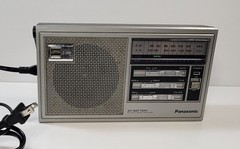 VTG Panasonic RF-559 AM/FM Portable Radio w/ Handle AC/Battery Tested Working