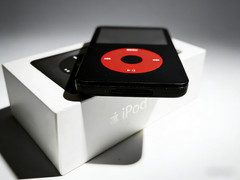 New Apple iPod Classic Video 5th Generation U2 Special Edition Black/Red (30 GB)
