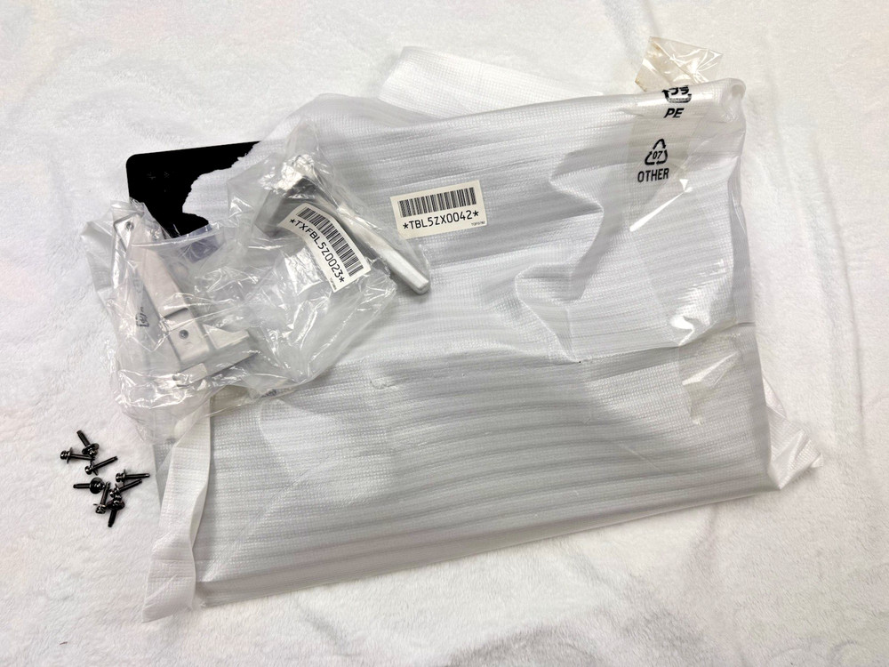 *** GENUINE OEM PANASONIC TV STAND BASE (UNUSED w/ALL HARDWARE) TBL5ZX0042 ***