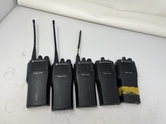 Lot Of 5,Motorola Radius CP200 AAH50RDC9AA1AN UHF Two-Way Radio ,AS Is