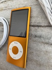 Apple iPod nano 4th Gen Orange (8 GB) New Battery. Exceptional cond.
