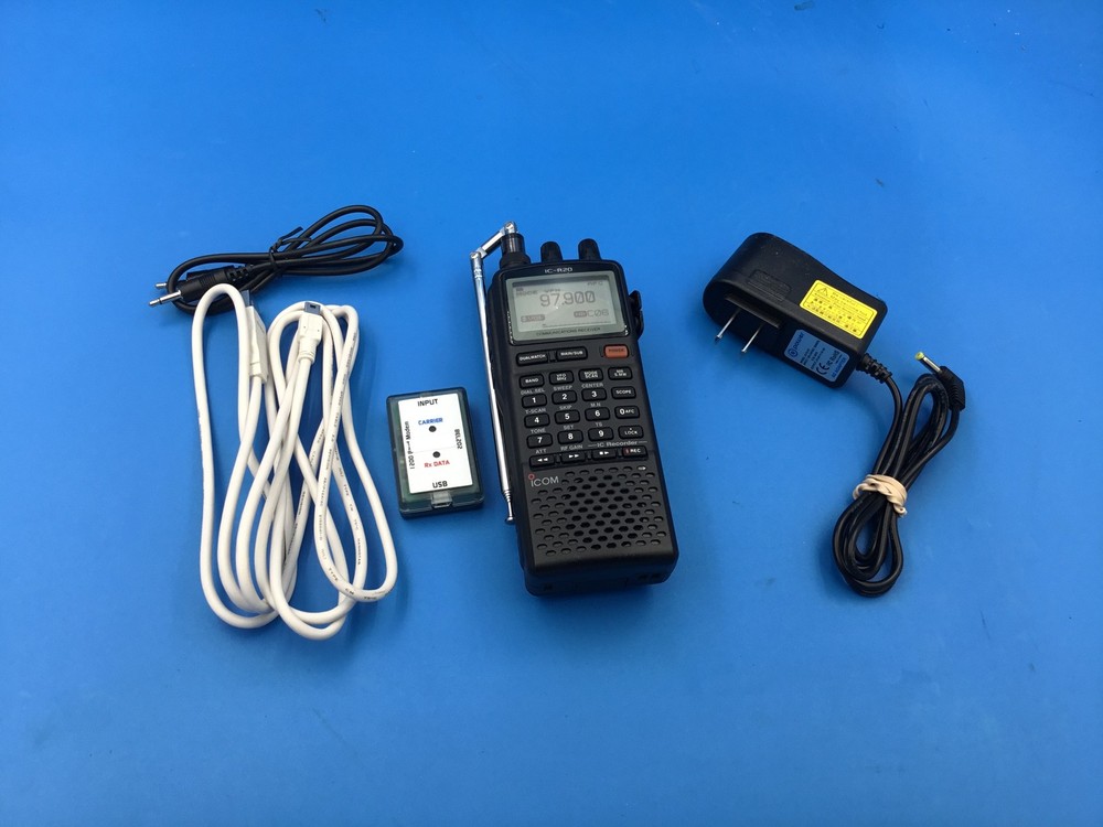 Icom IC-R20 Communications Receiver with Antenna and Battery Charger