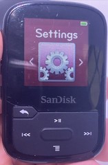 SanDisk Clip Sport Plus MP3 Player 32GB + Bluetooth +File storage – AM FM