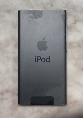 Apple iPod nano 7th Gen MP3 Player Black Touchscreen FM Radio Video