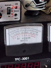 307 AMPS Linear amplifier . (2) 2SC2879C 💊 and cooling fan. SOLD AS PARTS.