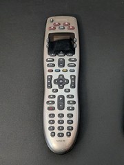 Logitech Harmony Hub w/original remote, power adapter + Harmony 650 Remote