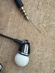 Klipsch Wired Headphones Earbuds White Gray Ear Buds Silicone Phone Head Phones
