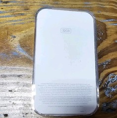Apple Ipod Touch USB 2.0 OEM Charger Cable,Earphones And Empty Clear Case