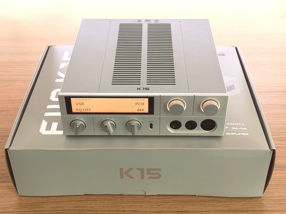FiiO K15 Silver Desktop Touchscreen DAC Headphone Amp (All Accessories)