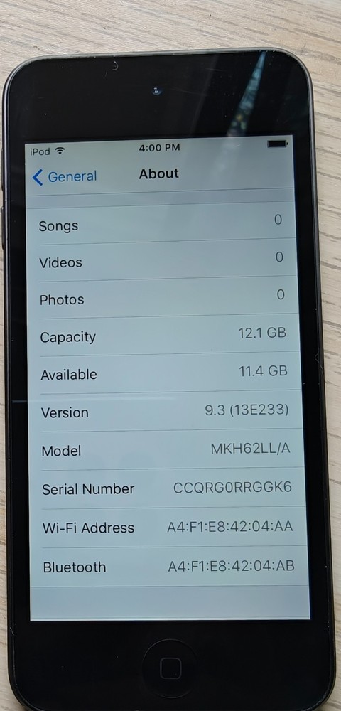 iPod Touch 6th Generation 16gb iOS 9.3 Space Grey !RARE!