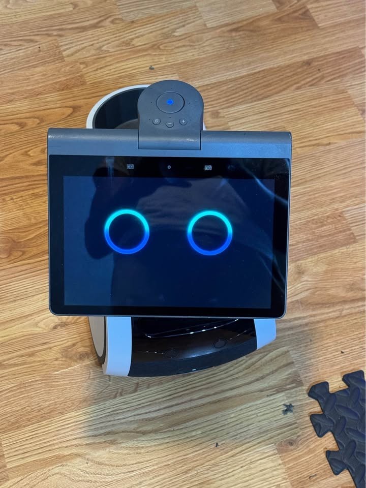Amazon Astro Household Robot Black/White w/ Docking Station Charger TESTED
