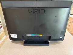 VIZIO LCD TV Model VW37L HD Flat Screen Built-in Speakers Black with HDMI Inputs