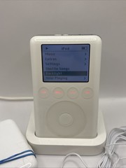 Apple iPod Classic 3rd Generation A1040 40GB Music Player Tested Works READ