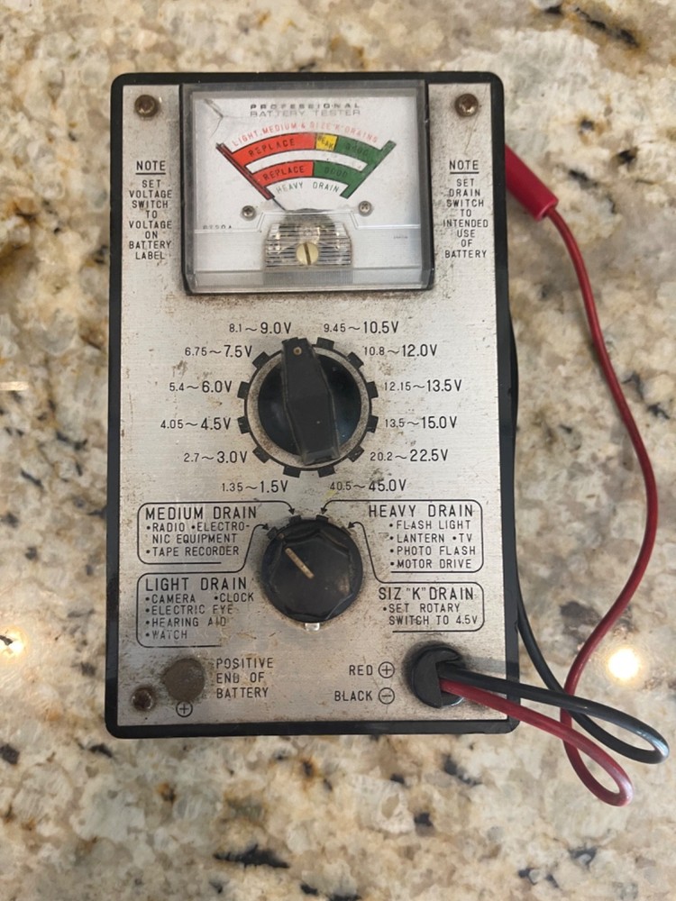 Vintage BT20A Professional Battery Tester Tested Good Japan 1.5V-45V Analog