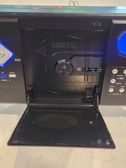 Jensen JMC-180 Wall Mountable CD Player AM/FM Radio System – Door Is Manual Desc