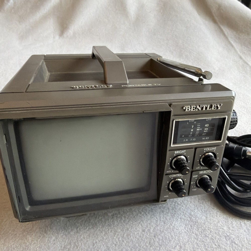 Bentley Model 4500 Portable Black and White 4.5 Inch Television w/ Power Supply