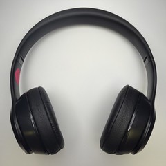 Beats by Dr. Dre Beats Solo3 Wireless On-Ear Headphones – Black