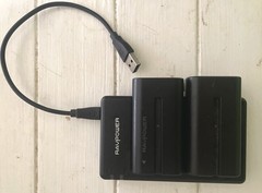 Accsoon SeeMo HDMI to iOS video Capture Adapter with New Batteries