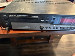 Tascam CD-RW900SL Rewritable CD Recorder/Player 24-Bit Converter