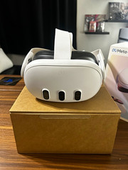 Meta Quest 3 Standalone VR Headset, White/Black Virtual Reality Headset 512 GB