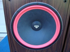 Awesome Cerwin Vega VS-150, 3-way Floor Speaker w/ 15″ Woofers – Reconditioned