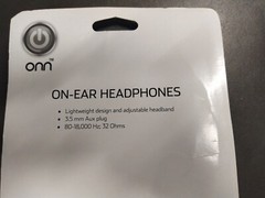 On Ear Headphones wired– 80- 18,000 Hz, 32 Ohms.– 3.5mm aux plug