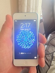Apple iPod touch 5th Generation Silver/Black (16 GB)