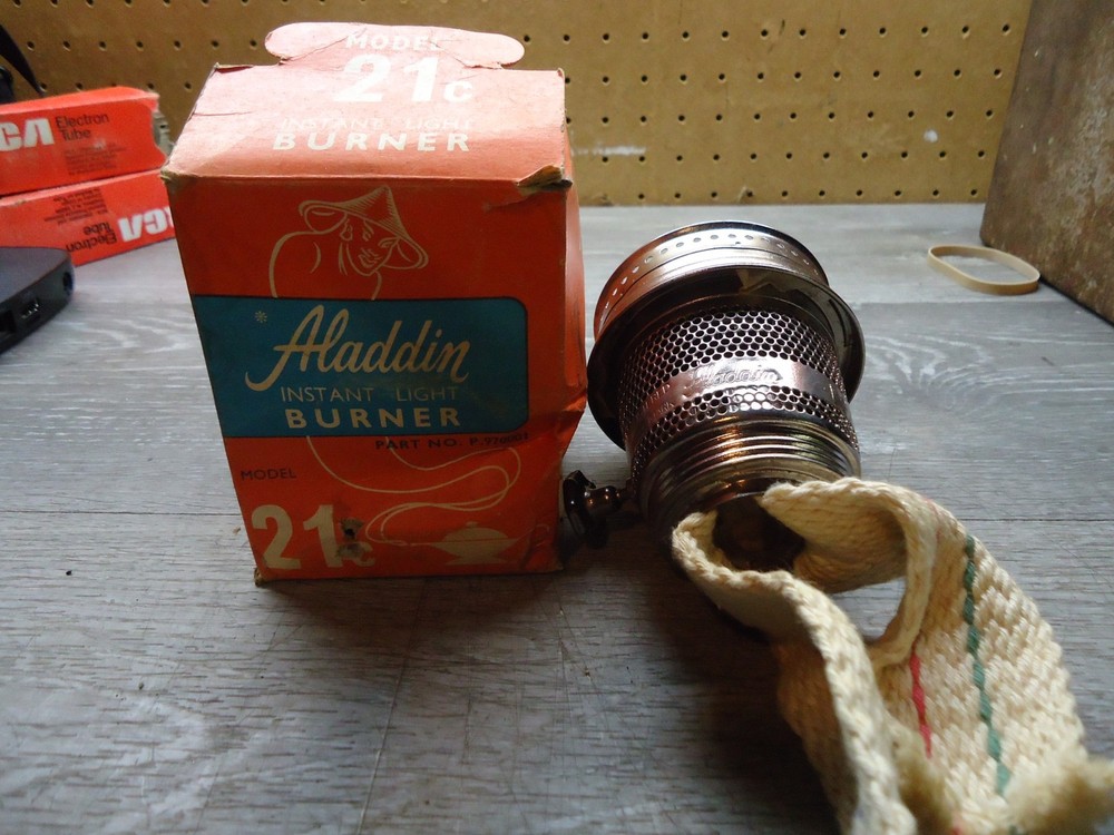 VINTAGE NEW OLD STOCK ALADDIN 21C INSTANT LIGHT BURNER ORIGINAL BOX
