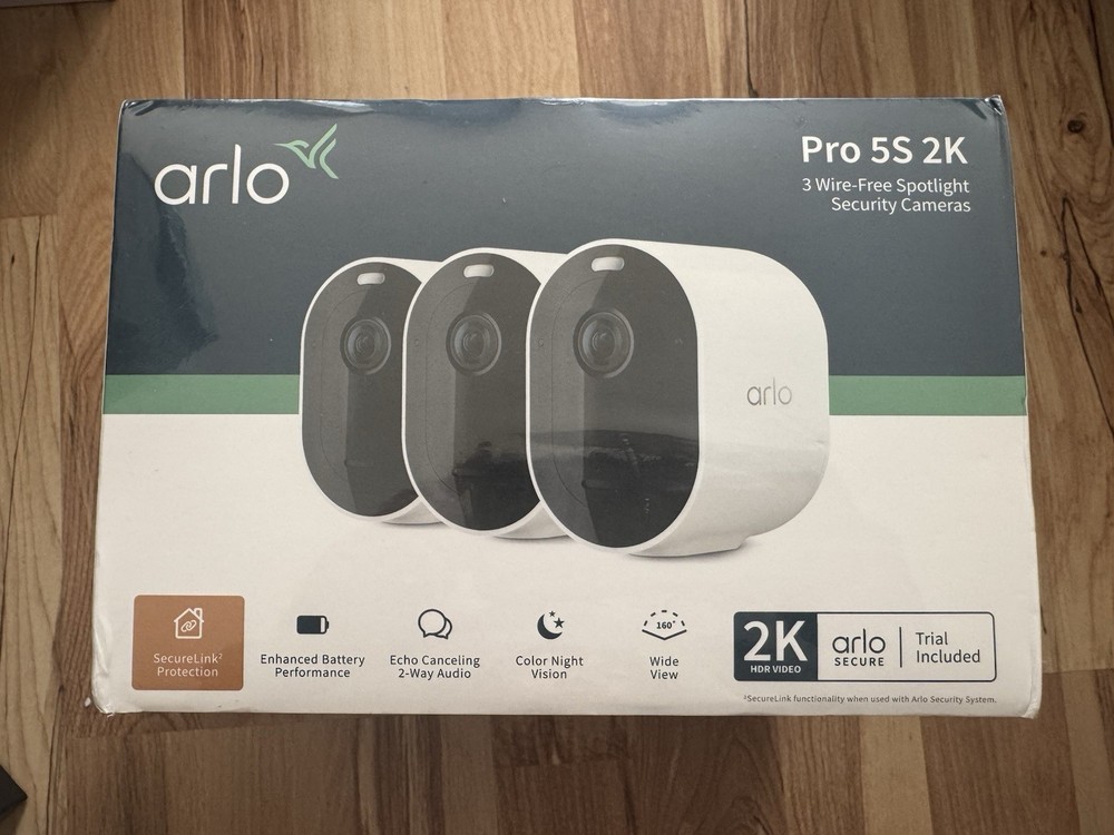 Arlo Pro 5S 2K 3 Wire-Free Spotlight Security Cameras VMC4360P-100NAS – New