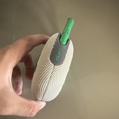 JBL Clip 5, Ultra-portable waterproof speaker