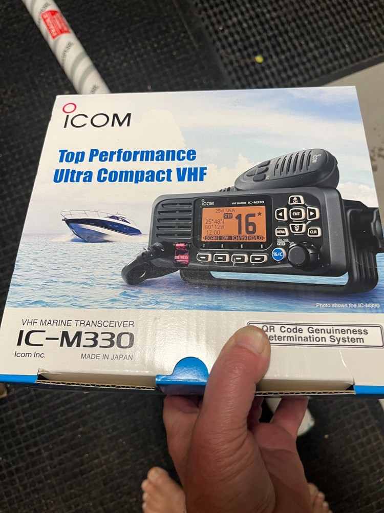Icom M330 VHF Basic Compact Two-Way Radio – ‎M330 51 Black (no GPS)