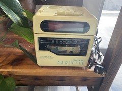 Lloyds Clock Radio CR201 Vintage Cube AM/FM Cassette Player Beige