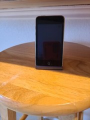 Apple iPod Touch 2nd Generation A1288 32GB – (MC086LL/A) GOOD CONDITION