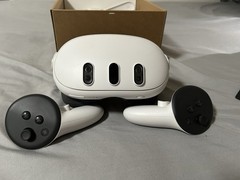 Meta Quest 3 512GB Standalone VR Headset 120Hz White/Black w/ Touch Plus