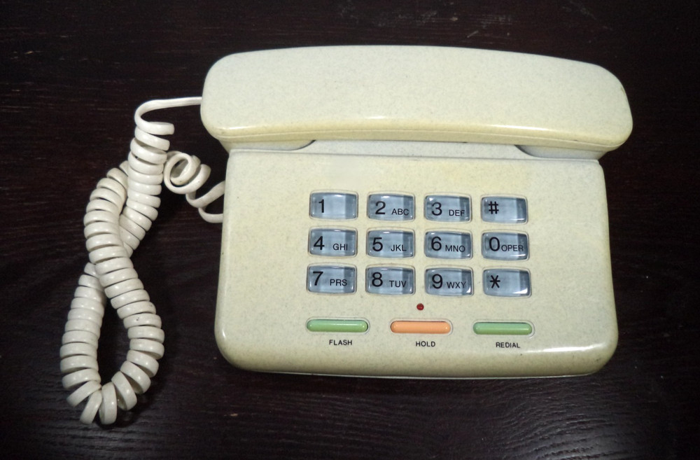Vintage Radio Shack Digna Fashion Phone 43-384 Beige Speckled Push Button Desk