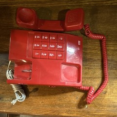 ITT Vintage/Retro Red Corded Push-Button Desk Telephone w/ Handset, 1-Line