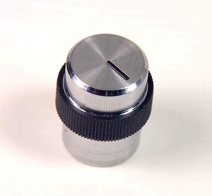 Lot of 4 Hardware Knobs, 1/4″ Flattened Shaft. Stereo, HI-FI Amplifier, Volume