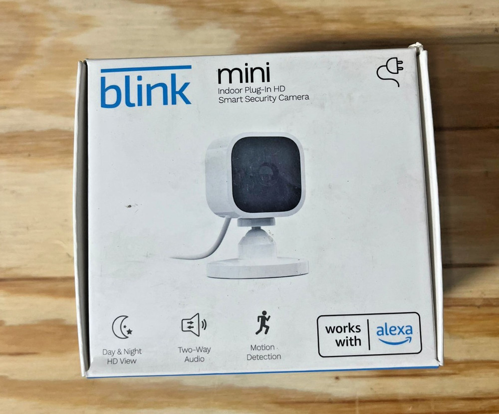 Blink Mini Indoor Plug-In Live HD Smart Security Camera (New in Box)