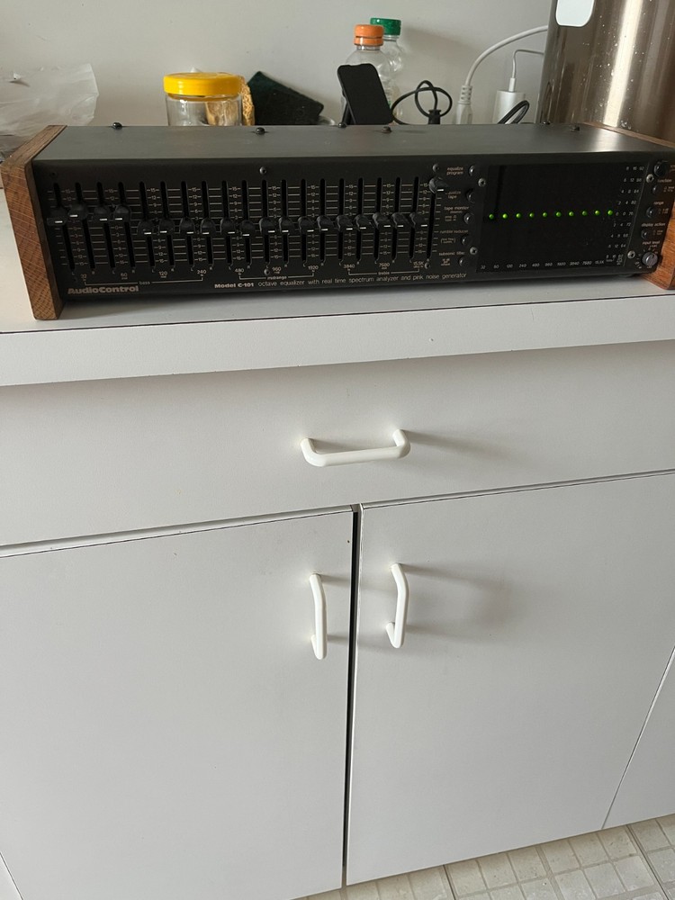 AUDIO CONTROL C-101 GRAPHIC EQUALIZER
