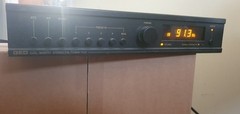 QED T237 high quality British FM radio tuner good working order