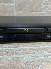 Panasonic DVD-RV31 DVD Video CD Player AC 120V with Optical Cable