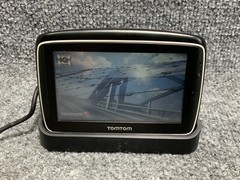 TomTom GO 740 Live GPS Navigator 4.3 Touchscreen Traffic Used