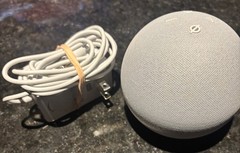 Amazon Echo Dot 5th Generation White Bluetooth Alexa Smart Speaker-great cond