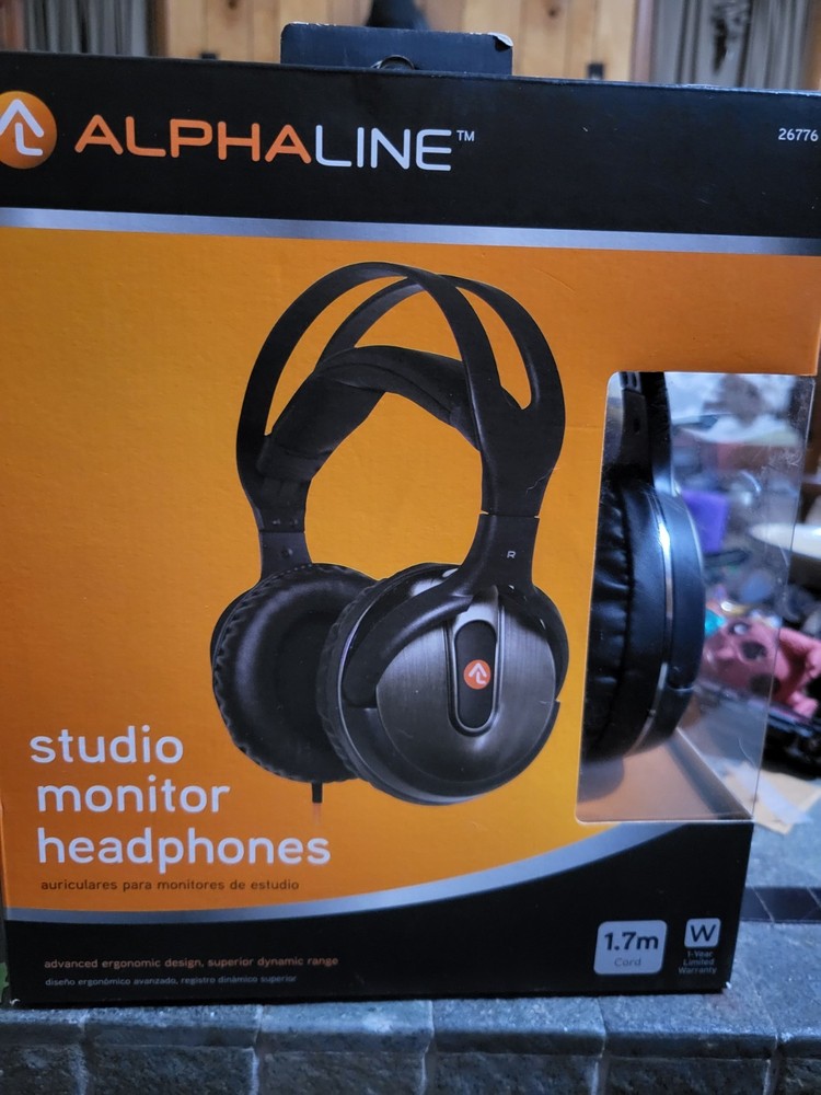 NIB Alphaline Studio Monitor Headphones New Old Stock Unopened